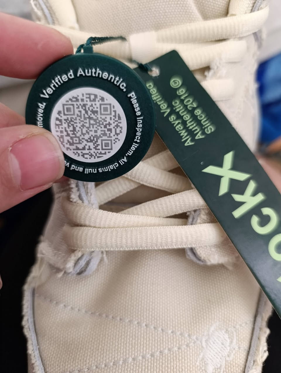 حذاء نايك اصلي اصلي
للبيع السعر 50 مع التوصيل 
قياس 45 
قطعة راقية و غالية برة جدا


**إذا كنت صاحب هذا الإعلان وتريد حذفه لأي سبب، رجاءا أرسل رسالة إلى الدعم الفني**