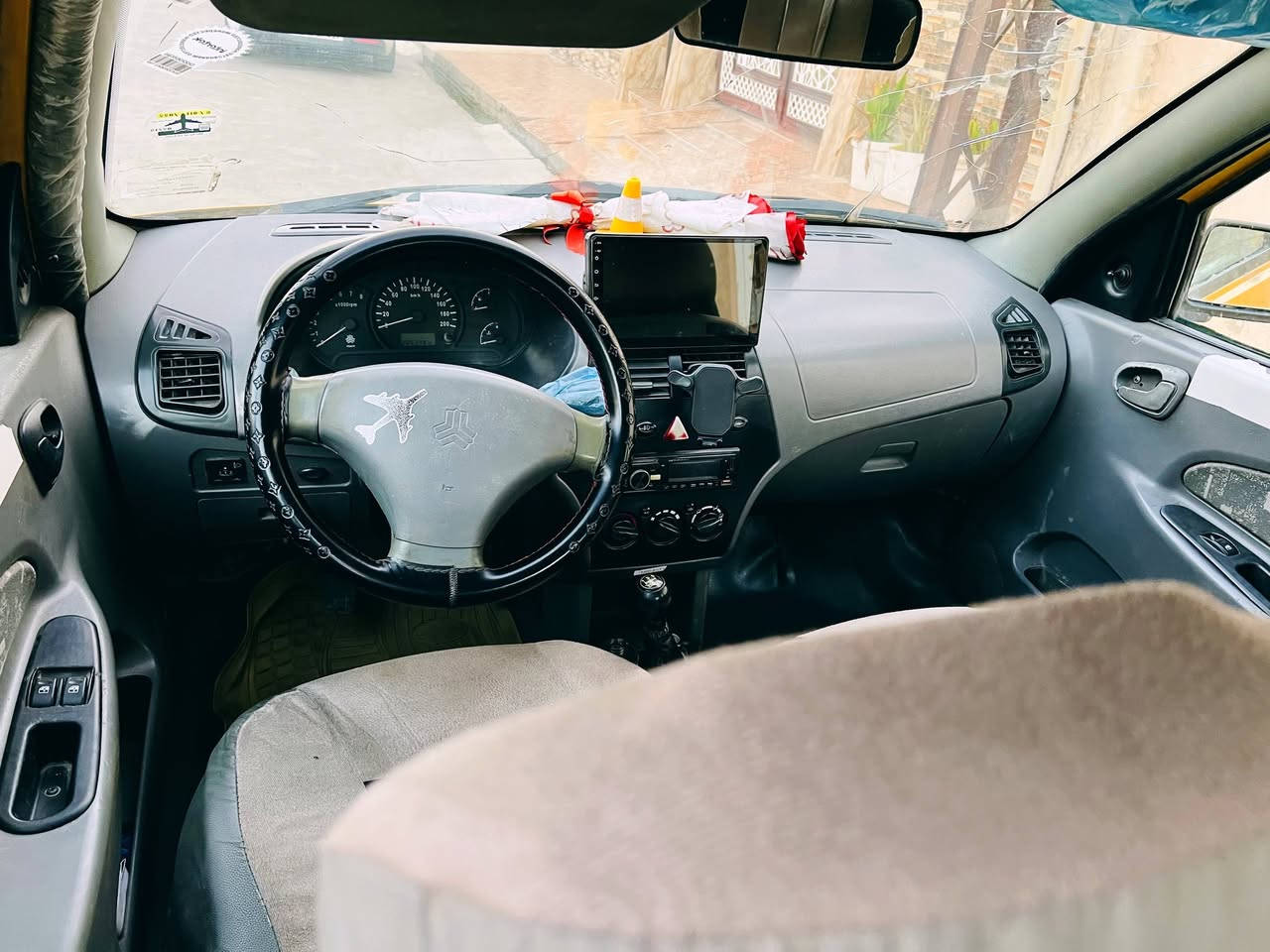 السلام عليكم للبيع موديل 2015
سياره بلا ضرر 
شرط التحويل
هيئه0صفر
غرامه 150 ع مشتري
كابون بيها 
مكينه بداية صرف
سعر 33 وبيها مجال
***********
