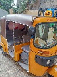 تكتك موديل 19 شهر 2 رقم بيه بس دوس معمره فقط سعر 5 مكاني بغداد 0777310...