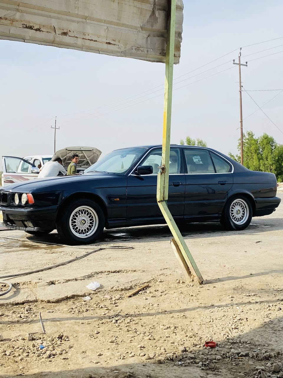 السلام عليكم
بي ام 525 للبيع مكان بابل /حله 
السياره مصبوغه عام كشرها نضيف دواخل يرادلهن تعديلات السياره مكينتها تعبانه حداديه وسط دبلات خلفيه تعبانه السياره سنويه صاقطه / السعر خابرني وتدلل رقم تلفون
 0771 877 4651‬
