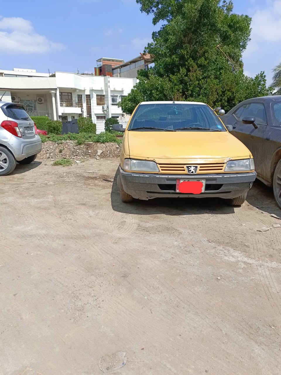 سلام عليكم ورحمه الله وبركاته بيجو روه موديل 9رقم بغداد سياره جاهزه كهربائيات شغاله  مكينه لا تنقيص هزه جديده هيه مصفره غرمات مصفره تبريد تفه شغل دوخل شاشه تخم سماعت جرجر*********** /***********السعر 28بيه مجل حك الجيه
