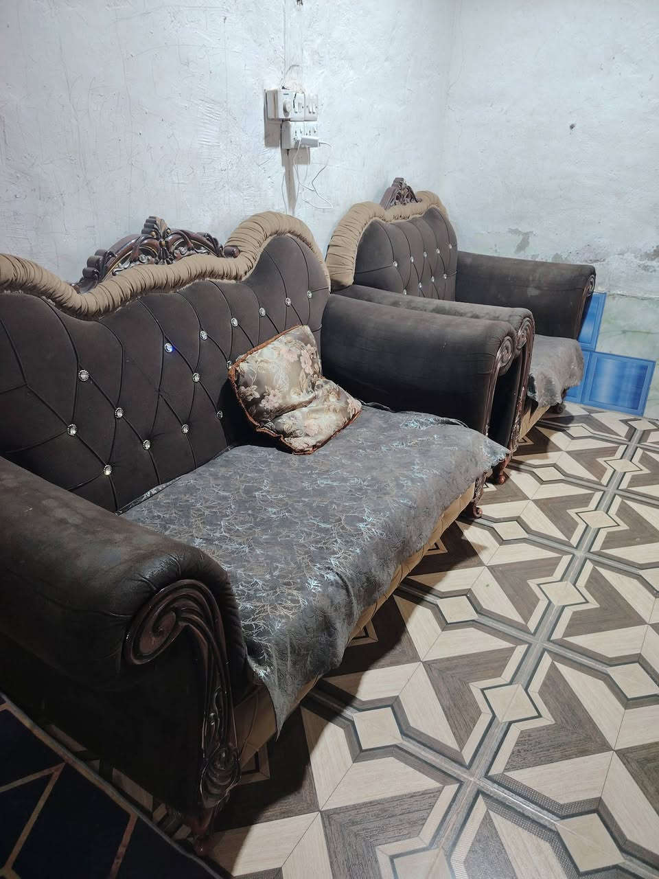 قنفات عدد 5 قطع
السعر 200الف متواجد ع فيس


**إذا كنت صاحب هذا الإعلان وتريد حذفه لأي سبب، رجاءا أرسل رسالة إلى الدعم الفني**