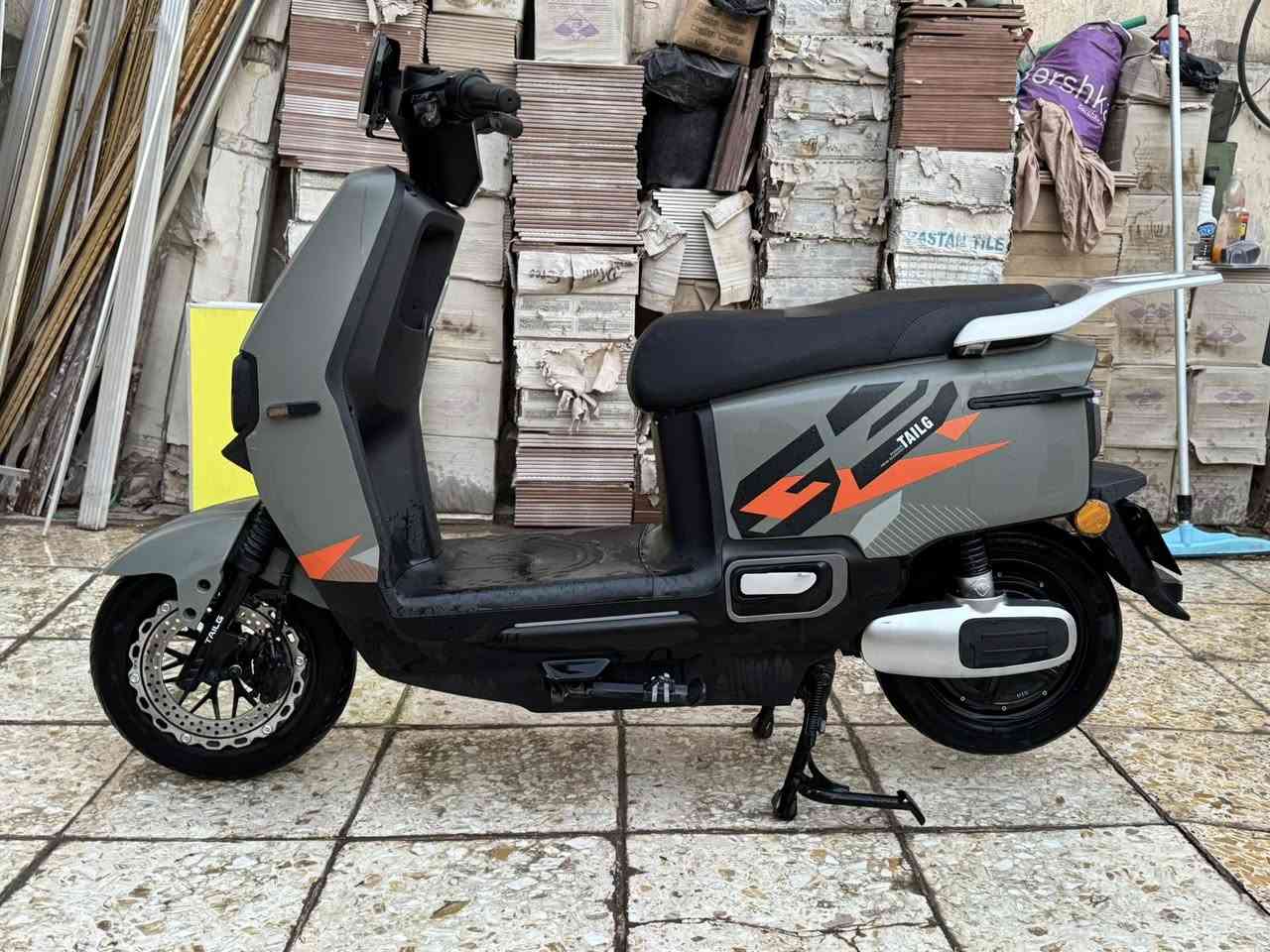 السلام عليكم دراجه شحن ريان ام عيون vlp دراجه تجي بصمتين 6 بطاريات كبار الدبل شحنه وحده تمشي 50 كيلو دراجه مابيه ولا شخط وصل شراء موجود ماخذه من فوجي دراجه تجي بيه بلوتوث اربع اشاير عالي ناصي مكاني بغداد الغدير ساحه ميسلون اللاتصال ***********
