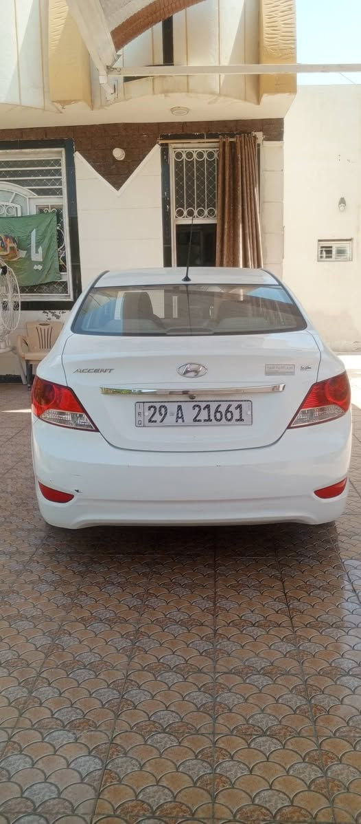 اكسنت ٢٠١٤ خليجي 
كفاله عامه 
فول مواصفات 
محرك ١٦٠٠ دوش
مكينه كير حداديه جديده 
السونار مرفق مع الصور
السعر ٩٥ 
للاتصال ***********
مكان سياره حله
