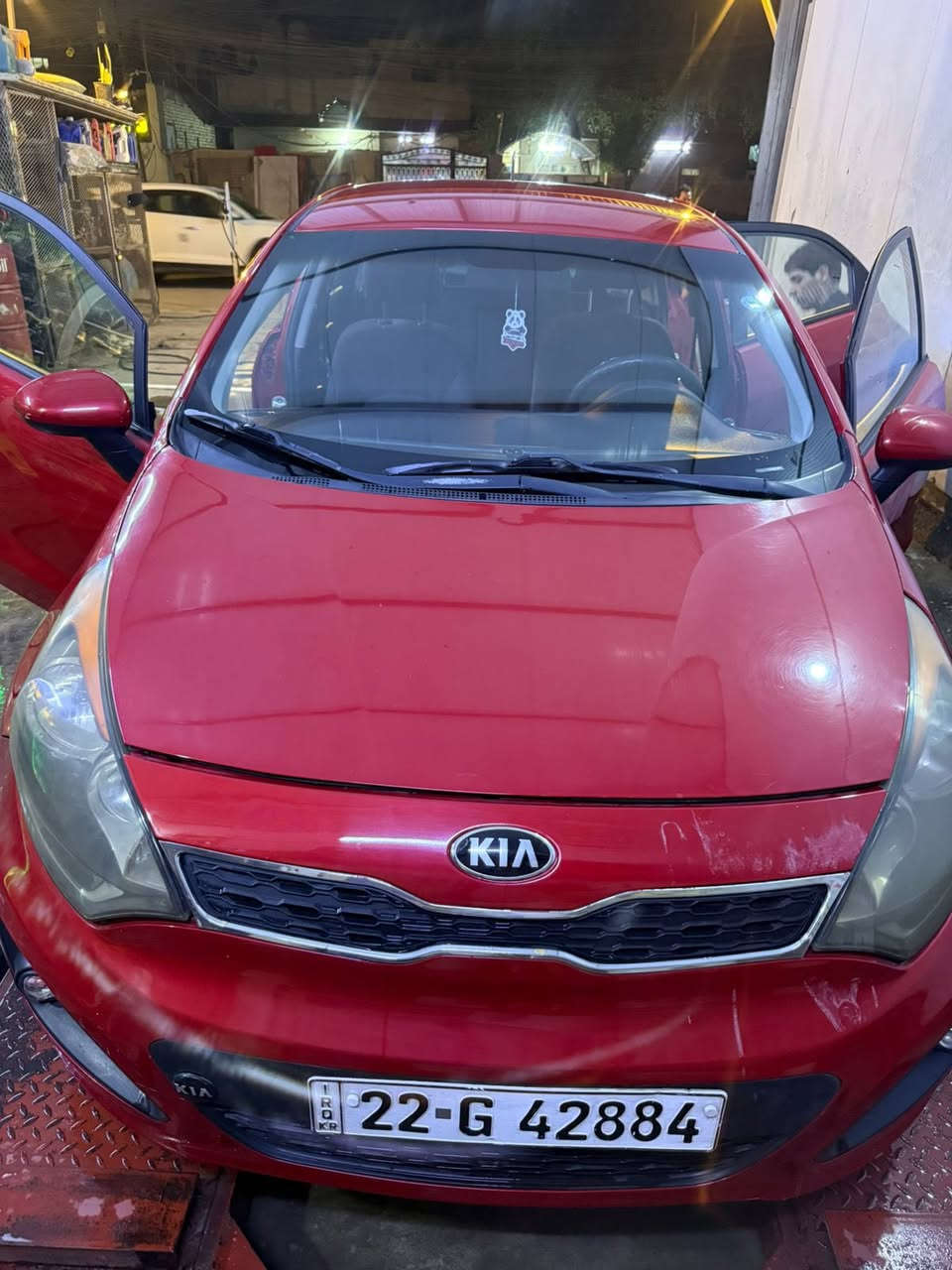 السلام عليكم
كيا ريو هاتشباك 2017 للبيع
ماشية 54 الف
رقم اربيل دولي تريد تحويل تريد وكالة 
السيارة وارد امريكي كفالة عامة حتى من البارد
جام اوتو
مودات قيادة 
تراكشن كنترول
تحكم مري كهرباء
تحكم ستيرن جهتين
السيارة جاهزة كلشي مناقصها وعليها ادامة كاملة 
السعر 95 ورقة وبيها مجال للشراي
العنوان: بغداد، المشتل
حمزة: ***********
