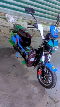 للبيع فول نظافه ڪُݪشي بي بلادي وشغال مابي كل نقص بطاريات جدد لاصليه تخ...