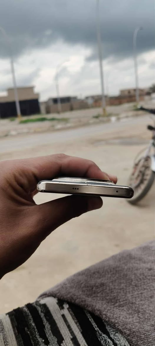 السلام عليكم للبيع ريلمي 12برو بلاس جهاز شرط نظافة فول جهاز كلو بلادي ذاكرة 512 رام 24بوبجي 60فريم كامل ملحقات السعر 325وبي مجال للاستفسار الاتصال ***********
