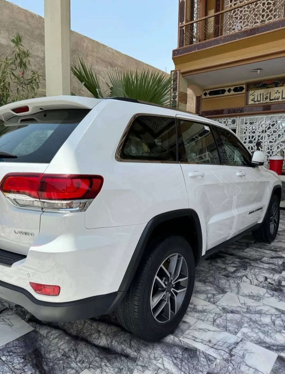 جيب لاريدو خليجي هارلم كفاله.  رقم اربيل ماشي  ٨٥ الف.  مواصفات عاديه  مكان السياره بصره  سعرها.  ٢٨٥  وبيهه مجال  ***********
