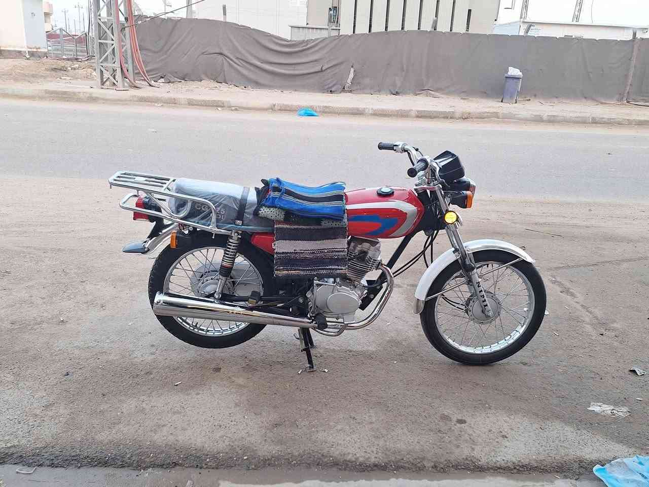 سلام عليكم حبايب دراجه للبيع 4گير موديل 2025 دراجه نضيفه اي نقص مابيهه اوراق اسكنر مكان كربلاء امن الداخلي سعر خاص ***********
