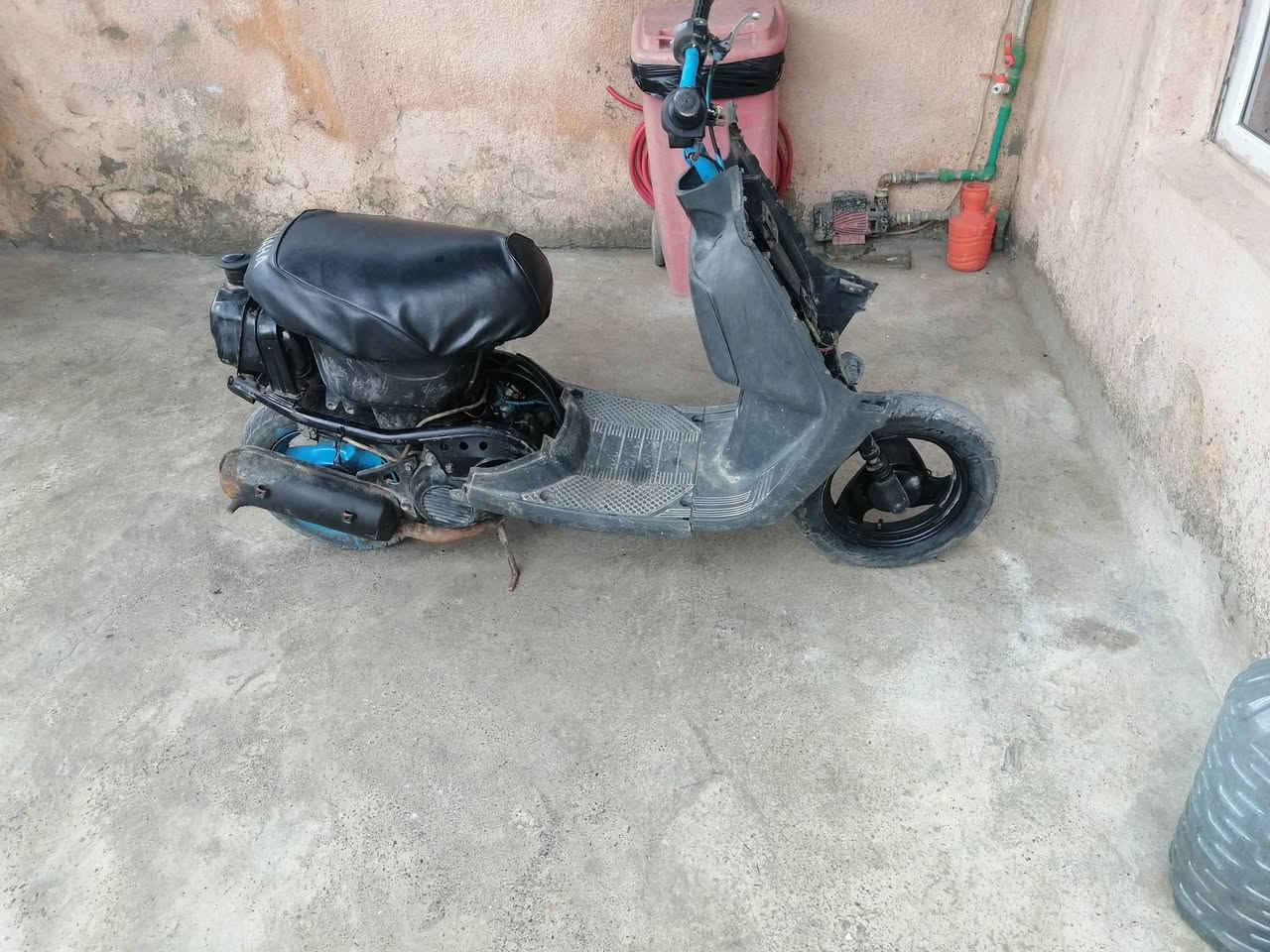 ماطور بزون للبيع شاصي شرط مكينه شرط اول كصه مكصوص كهربائيات موجوده والباقي كدام العين سعر 90 وبي مجال مكاني موصل جانب الايمن ***********
