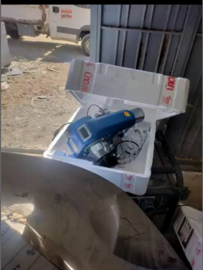 سلام عليكم يوجد لدينا افران ومستلزمات الأفران الدوارة بكافة الأحجام عالية الجودة يوجد ايضاً توصيل بغداد ***********
0750314193
