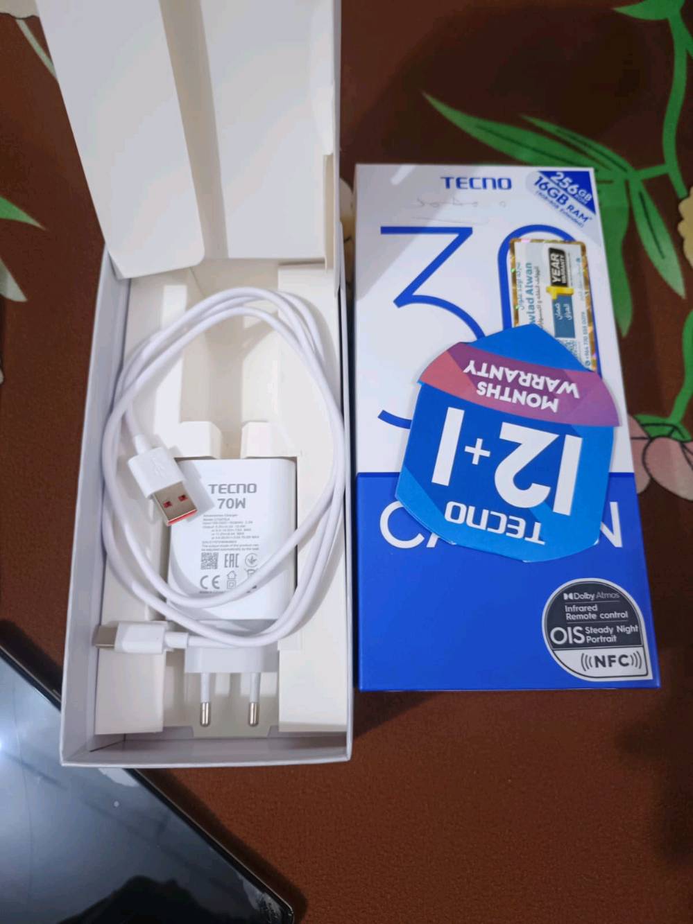 جهاز تكنو كامون 30 ذاكره 256 والرام 16 مستخدم مكان ميسان موجود واتساب ***********