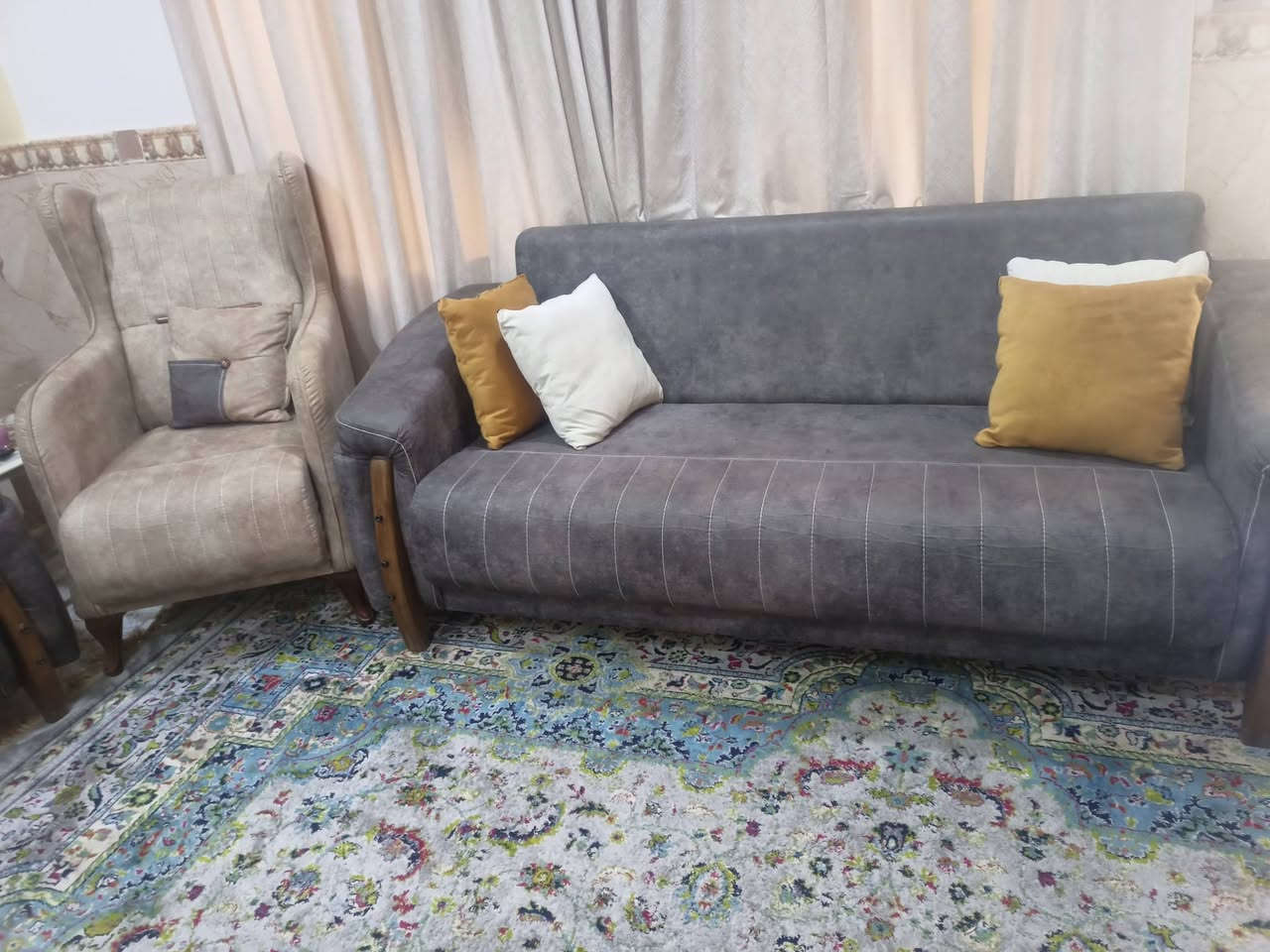 السلام عليكم
غراض بيت للبيع...
1 )غرفة نوم تركية مستعمله شهر فقط نظيفه جداً مع دوشك سرير سعرهه(800الف)
2) تخم حطاطه نظيف جداا مستخدم قليل السعر (900الف)
3)كنتور تركي بابين نظيف السعر (125الف)
4)چربايه حديد نفر واحد نظيف جداً عدد 2السعر (150)
5)ميز طعام اصلي مع 4كراسي مستخدم ايام فقط سعر (200الف)
6)ثلاجه شركة نوال نظيفه جداً سعرهه (275الف)
7) مجمده نظيفه سعرهه (125الف)
8)سبالت عدد 2 واحد طن السعر (300الف)
(الأسعار بيهه مجال بسيط)
الشراي يتصل أو يراسل وحيا الله 
***********
