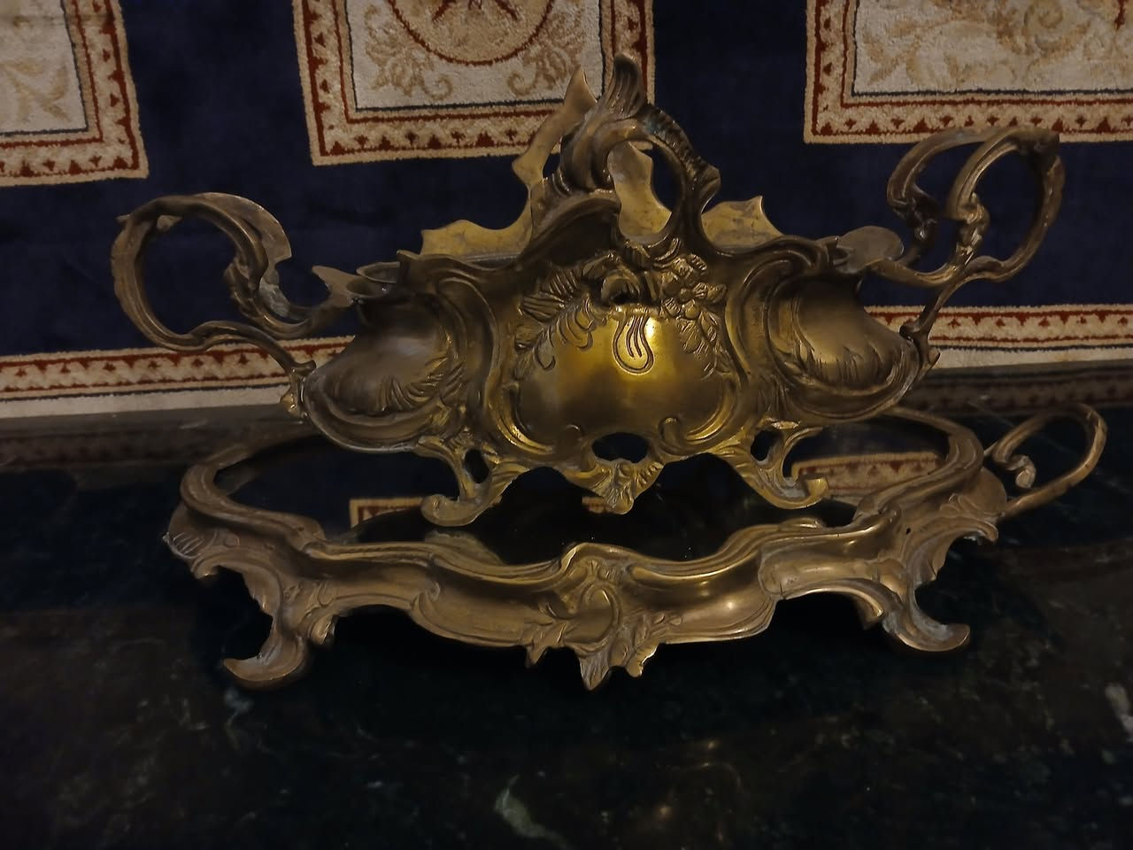 جنديرة نحاس قديمة بتصميم كلاسيك مميز جدًا، شغل تقيل وزخارف راقية تضيف لمسة أناقة لأي ريسبشن أو مكان مميز 👌

مناسبة للديكور الراقي أو لهواة اقتناء القطع الأنتيك الأصلية ❤️

للتواصل والاستفسار:
📞 01228811220


**إذا كنت صاحب هذا الإعلان وتريد حذفه لأي سبب، رجاءا أرسل رسالة إلى الدعم الفني**