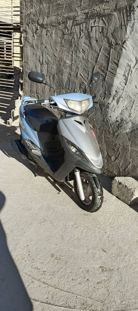 السلام عليكم دراجة ماكس 140الدراجة كفراتهة ختم واحد بس كفرالبجم جبتة من الكفاح تفصيخ الدراجة نكرة سلف +هندرالسعر400+مكاني الدورة +رقمي***********
