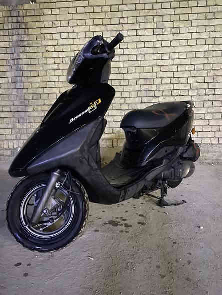 السلام عليكم دراجة بريز ببغاء صار 3 اشهر من نزلهة رمبة نضيفة كلش وما بيهة نقص السعر 950 وبيها مجال  
العوان مدينة الصدر 
للتواصل واتس اب ***********
