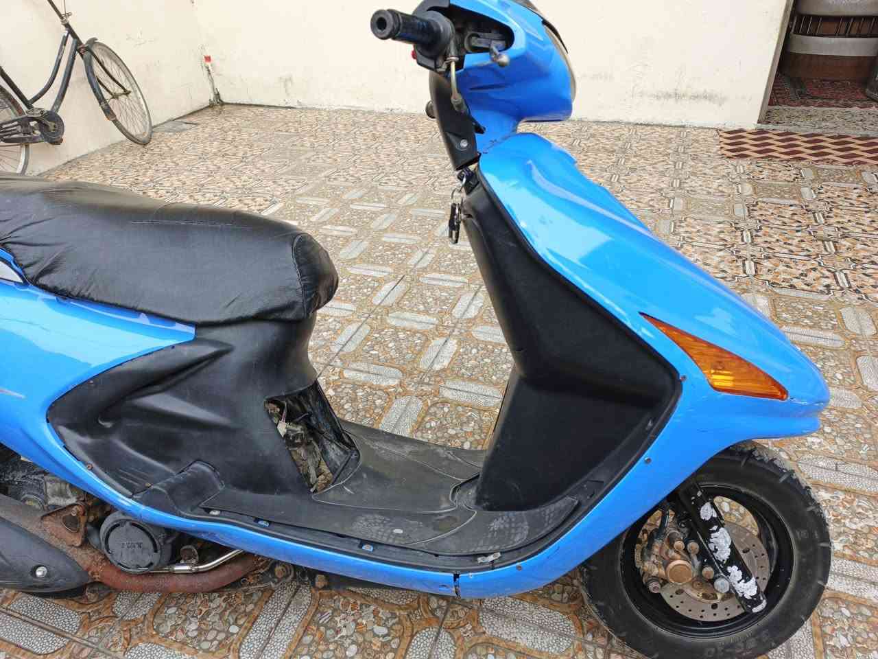 للبيع دراجه فراشه فحل 140 سلف هندر كهربائيات كله شغاله نضافه مثل ماشوف بعينك شلعه ومعدل فول مابيه أي نقص
سعر 300 وبيه مجال قليل مكاني حله بكرلي رقم ***********
