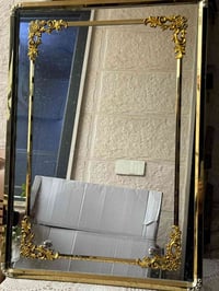 مراية مغسّل • نظيفة