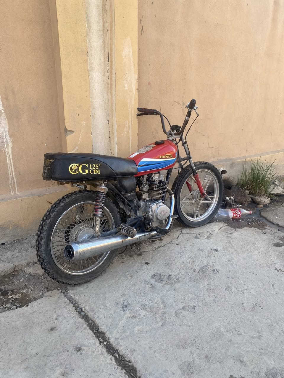 سلام عليكم موطور لل بيع معمر جديد السعر 150 مكاني الكياره إذا مو شراي لا تعبني ولا تشوفني وجهك الخاص مفتوح


**إذا كنت صاحب هذا الإعلان وتريد حذفه لأي سبب، رجاءا أرسل رسالة إلى الدعم الفني**