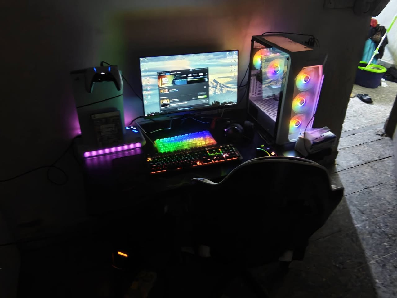 🔴 للبيع PC Gaming قوي ونظيف 🔴
🔴 للبيع PC Gaming قوي ونظيف 🔴
🖥️ المواصفات:
المعالج: Intel Core i5 الجيل العاشر
كرت الشاشة: RTX 3050
الرام: 16GB DDR4
المذربورد: ASUS
الكيس: GALAX RGB
يجي وياه ماوس +كيبورد 
📌 الحالة:
استعمال خفيف
ما بي أي عطل
شغال 100%
الصور حقيقية والجهاز شغال وقت التصوير

💻 مناسب للألعاب، الدراسة، والتصميم
💰 السعر: 1,200,000 دينار قابل للتفاوض للجاد فقط
📍 المكان: (بغداد)
التواصل واتس اب 
***********
