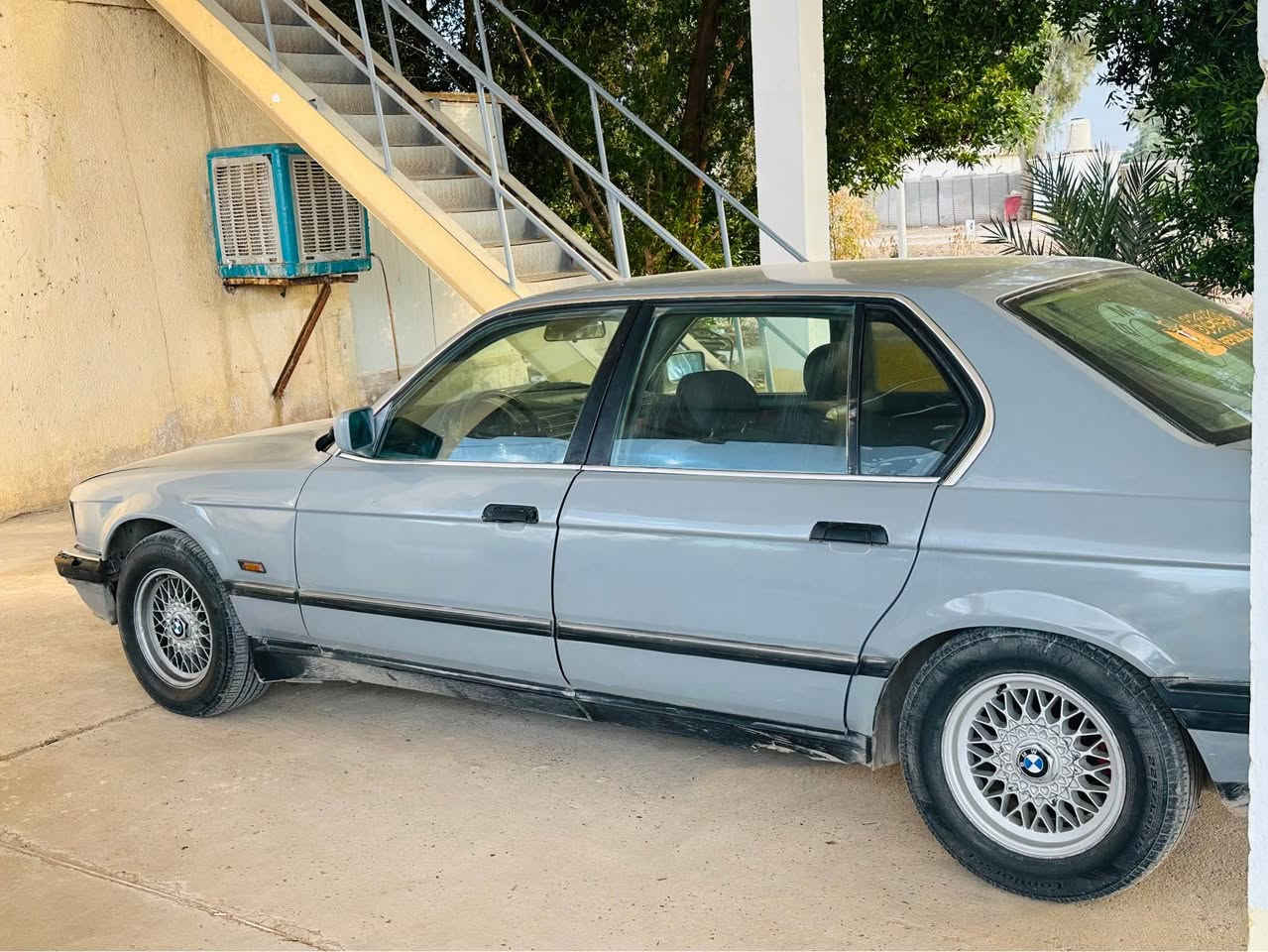 السلام عليكم  BMW 735 رقم بغداد الدولي موديل 89 كير مكينه كفاله السياره عضمتها حلوه يرادلها كماليات بسيطه ترايها كلش حلو 
معروضه ب 38  بيع او مراوس حسب القناعه وبيها 
مكانها بابل مفرك السده من جهة المحاويل 
*********** المصيب, بابل
