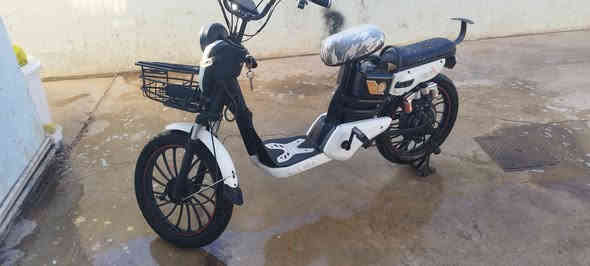 باسكل يطلع هاي علامة بشاشة مايشتغل بطاريات عمرهن طويل
ابيع طين تراب بسعر 100 لا تعاملني رجاء شراي يتصل ***********
