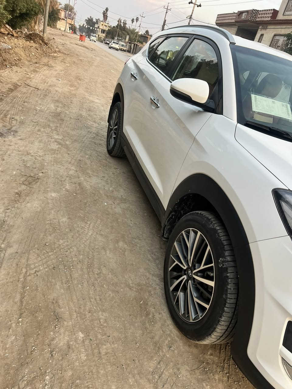 السلام عليكم 
توكسان2020
كوري الاصلي شركه الكاصد محرك 200دوش 
رقم بغداد  
سياره مكفولا من صبغ وتبديل وبأرد حته الدعاميات سونار جديد 
بالمنشور مواصفات 1/1عدا بانوراما 
تشغيل بصمة بيبان بصمة 
كشن جلد شحن لاسلكي تبريد داخل الچكمچه 3وضعيات قياده 
نورمل/سبورت/ايكو
شاشه يدعم كاربو بلاي 
اريل نفكيشن بگ لايت شمعه لد امامي ويل19يدات نيكل ترحيب بيبان +ترحيب مري + اسبير مانازل دواخل ب تخم تايرت جديد السعر 218
للستفسار ***********
