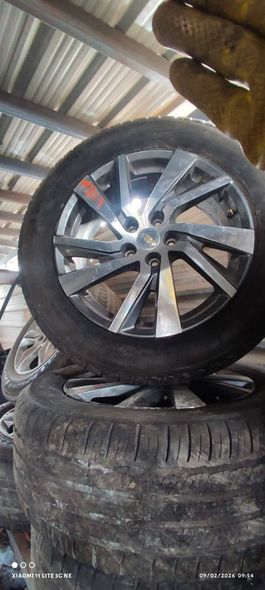 سلام عليكم
كونكس 24 قطع غيار 
كاظيمة سيد عادل
***********
