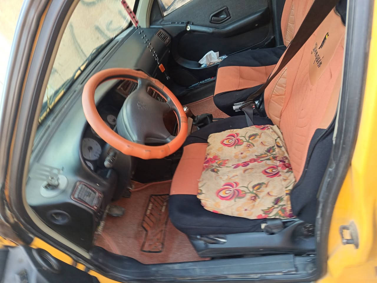 السلا م عليكم بيجو 2012 كيرمكينه كفاله سياره بيه قطعه وحده صبغ باقي كفاله السعر 28. مكاني بغداد البلديات رقمي ***********
