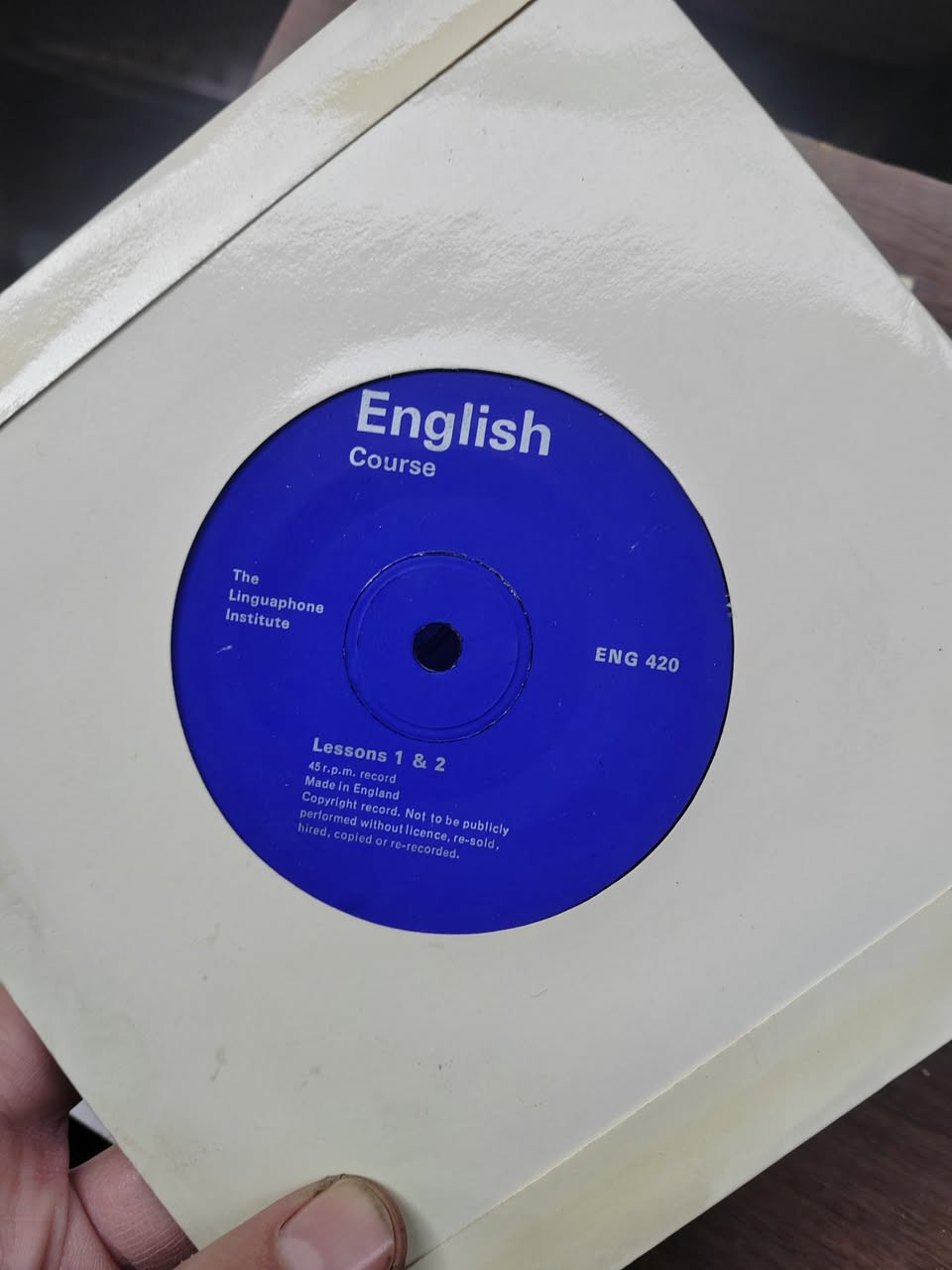 16 اسطوانة  حجم 45
غربي   جديد غير مستخدم
سعر  الكل   10 آلاف
للتواصل  ***********
