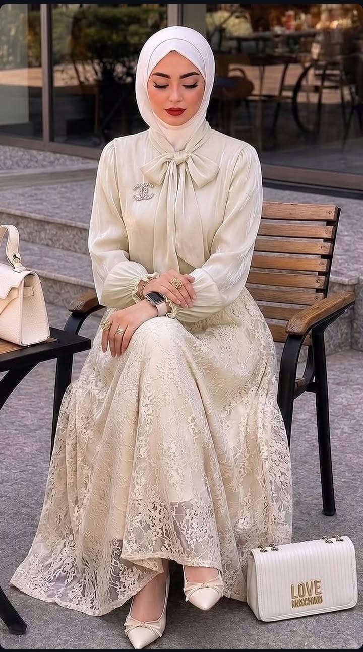 بسم الله توكلنا على الله 

آن هہ‌‏ذآ لرزقنآ مـآ لهہ‌‏ مـن نفآد ✨🌹

 الجمال والاناقه طقم قطعتين مريح بل لبس👌🏼 

قميص اوركزه مبطن ✨تنوره كيبور مبطن كوالتي عالي ✨

القياسات يلبس 👇🏻  :38  40 42 44 46 48

#ملابس##فستان #اكسبلور#


**إذا كنت صاحب هذا الإعلان وتريد حذفه لأي سبب، رجاءا أرسل رسالة إلى الدعم الفني**