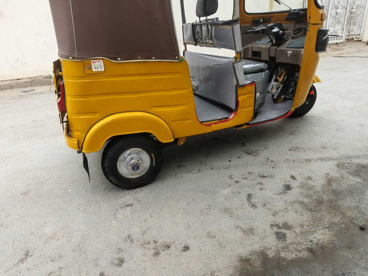 سلام عليكم تكتك ٢٠رقم و سنوية ديالى نكليزي بسمي تكتك كشر خير من اللة بس بيه هاي الصفحه ودوس تكتك مكينة خير من اللة لا تنقيص ولا تبخير دوشمة كاعيات  كبات مسجل مجنبزة تخم تاير سعر ٦٢٥٠وبيه مجال ستفسار ***********مكان ديالى خان بني سعد
