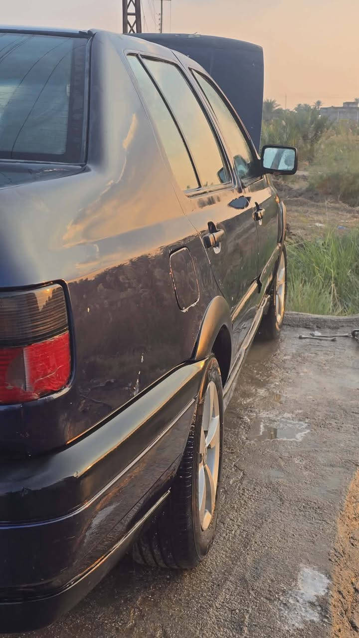 سلام عليكم سياره گولف للبيع سياره جاهزه من محرك وگير اوتو مشروع وطني تبريد شغال  السعر43وبيها مجال  /***********
