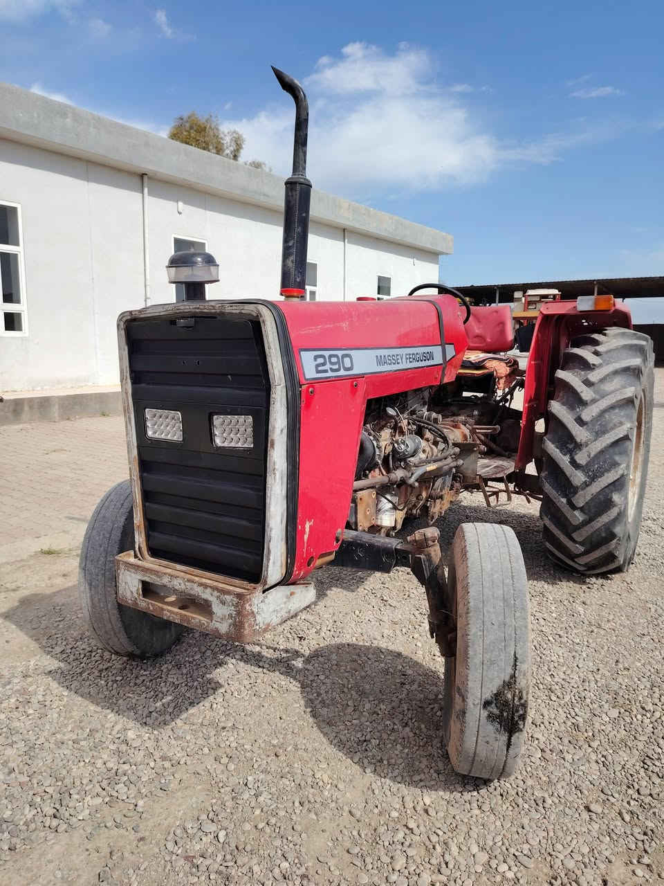 290 تايرات جديد كير محرك اكسل مضبوط بدون بس  مكفوله مكاني كركوك رجاء مو شراي لا تخابر سعر 6 ونص وبي مجال  ***********
