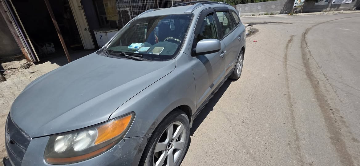 سنتافيا ٢٠٠٧  امريكي،
محرك /٣٣٠٠ 
رقم بغداد 
جافيه ع جهة السايق في العراق 
حادثه في أمريكا الدعاميه 
سياره خير من الله 

مكاني المحموديه 
اريد مراوس ب كيا صول 

للتواصل /***********
