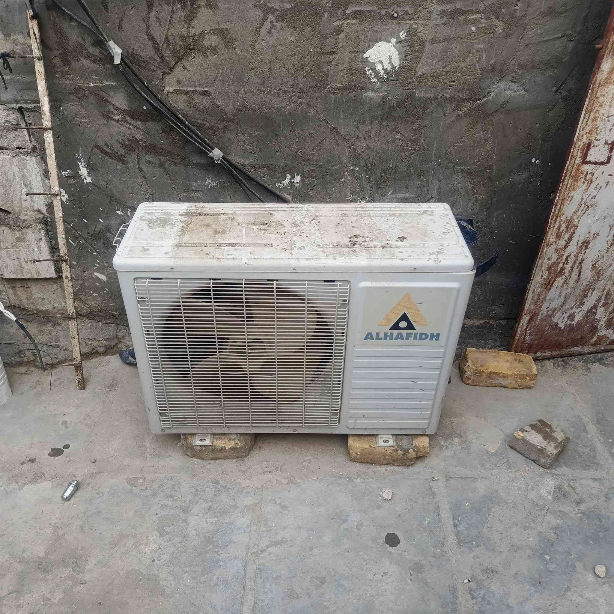 السلام عليكم سبلت الحافض طن ونص شرط الشغل ول تبرين البيع مكاني ناصريه حي الشهداء ***********
السعر 300وبي مجال
