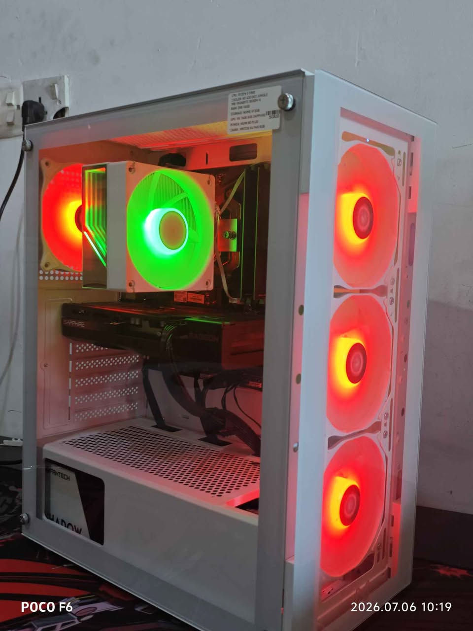CPU: RYZEN 5 5500
COOLER: KF 420 DGTJUNGLE
MB: GIGABYTE B550M-K
RAM: 2X8 16GB
STORAGE: NVME 512GB
GPU: RX 7600 8GB SAPPHIRE
POWER: 650W 80 PLUS FANTECH
CAVAR : MNTOB X4 FAN RGB
PRICE: 600$
هەولیر سولتان مزەفەر 
*********** أربيل, العراق
