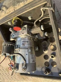 متوفر ماطورات هيدروليك 24Vكمية محدود نضافه99/100.                     ...