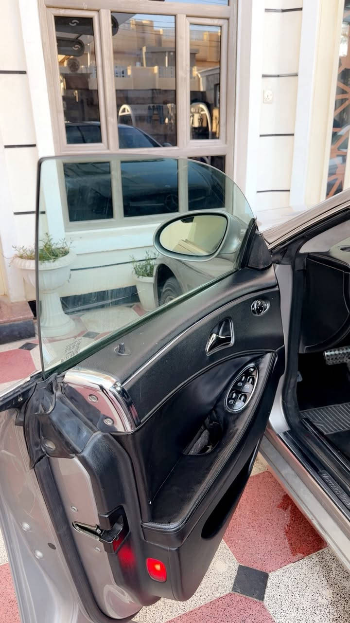 مارسيدس ClS  2005فول مواصفات  vib كشانه منفصل. فتحه. جلد مواصفاتها معروفه مكينه 6 سلندر. جديده قبل فتره شادها. حداديه جاهزه مبدله جديد جاهزه من كلشي  للبيع او مراوس  الاستفسار. ***********
