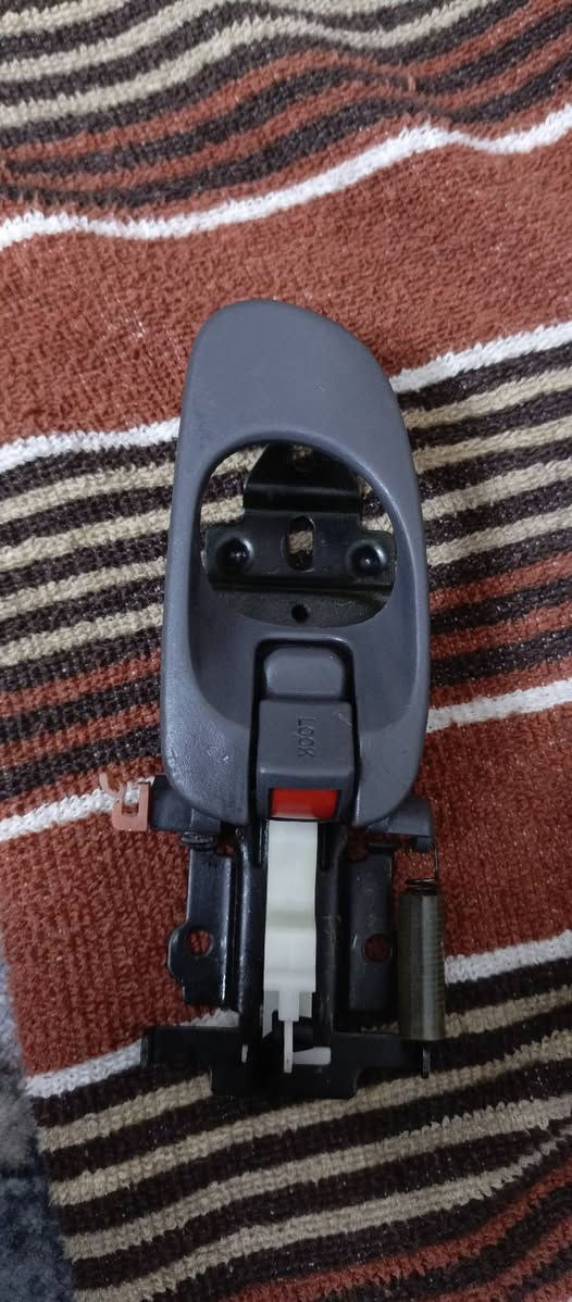 يدة باب داخلية عكس سائغ كيا كريدوس السعر 30عنوان كركوك حي العسكري *********** كركوك, العراق
