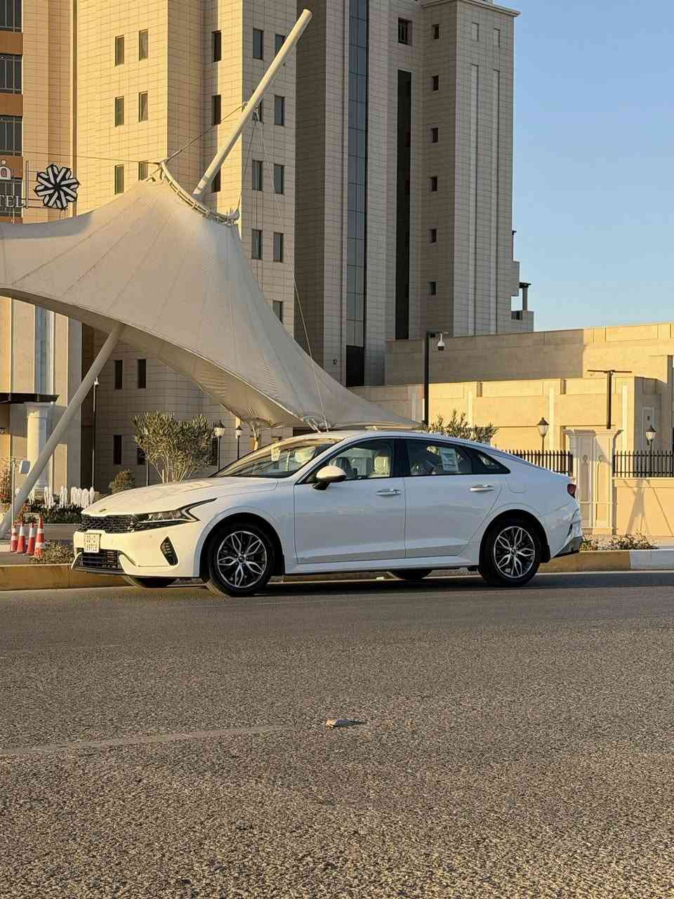 رمضان كريم
كي فايف موديل 21
خليجي كفاله عامه 
محرك 200 
سعرها 175
بيها مجال 
اتصال تدلل
مكان رمادي 
***********
