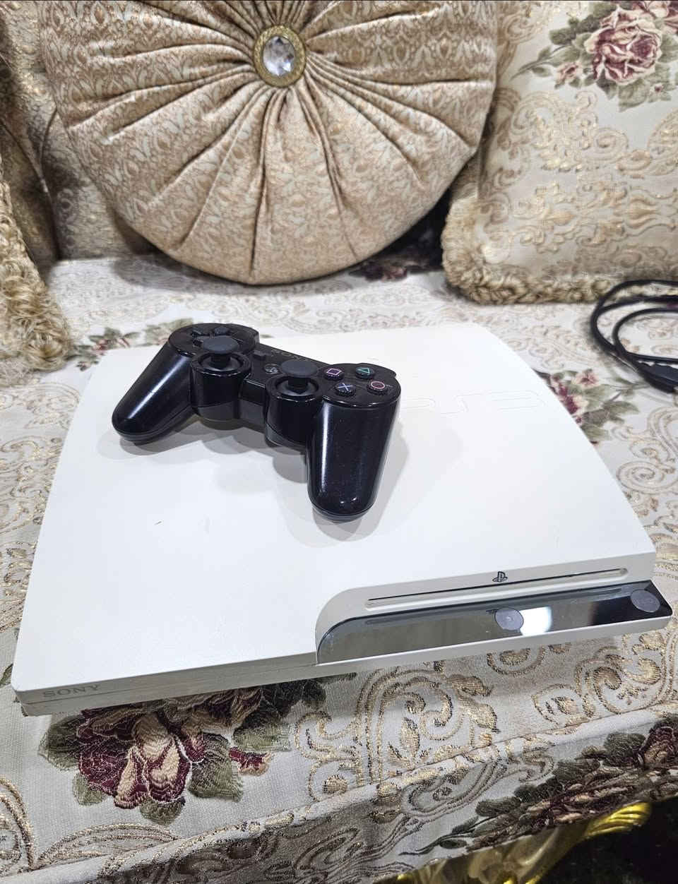 للبيع  سوني بلي 3 سلم باله اوربي مهكر وبي 20 لعبه هارد 320 ويا يدات2 كامل ملحقات 
سعره 125 الف  وبي مجال الي يدور ب ١٠٠ ما يرهم  مكاني موصل حي سكر شراي تفضل خاص


**إذا كنت صاحب هذا الإعلان وتريد حذفه لأي سبب، رجاءا أرسل رسالة إلى الدعم الفني**