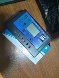 منظم طاقة شمسية • ٦٠ أمبير • ١٢-٢٤ فولت