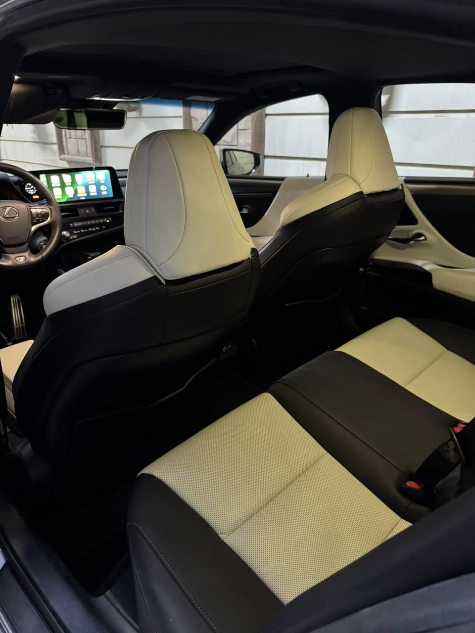 Lexus ES350 V6 2024
58AJZ1B16RU162201رقم الشاصي   
فول مواصفات 1/1 
السعر 315 بي مجال لطيبين 

حادث بجم سطحي بدون ايرباك بدون شواصي شرط الفحص 

تصليح درجة اولى كلها اصلي 

مكان كركوك 
الرقم كاتي تترقم شمالي 
*********** واتس
