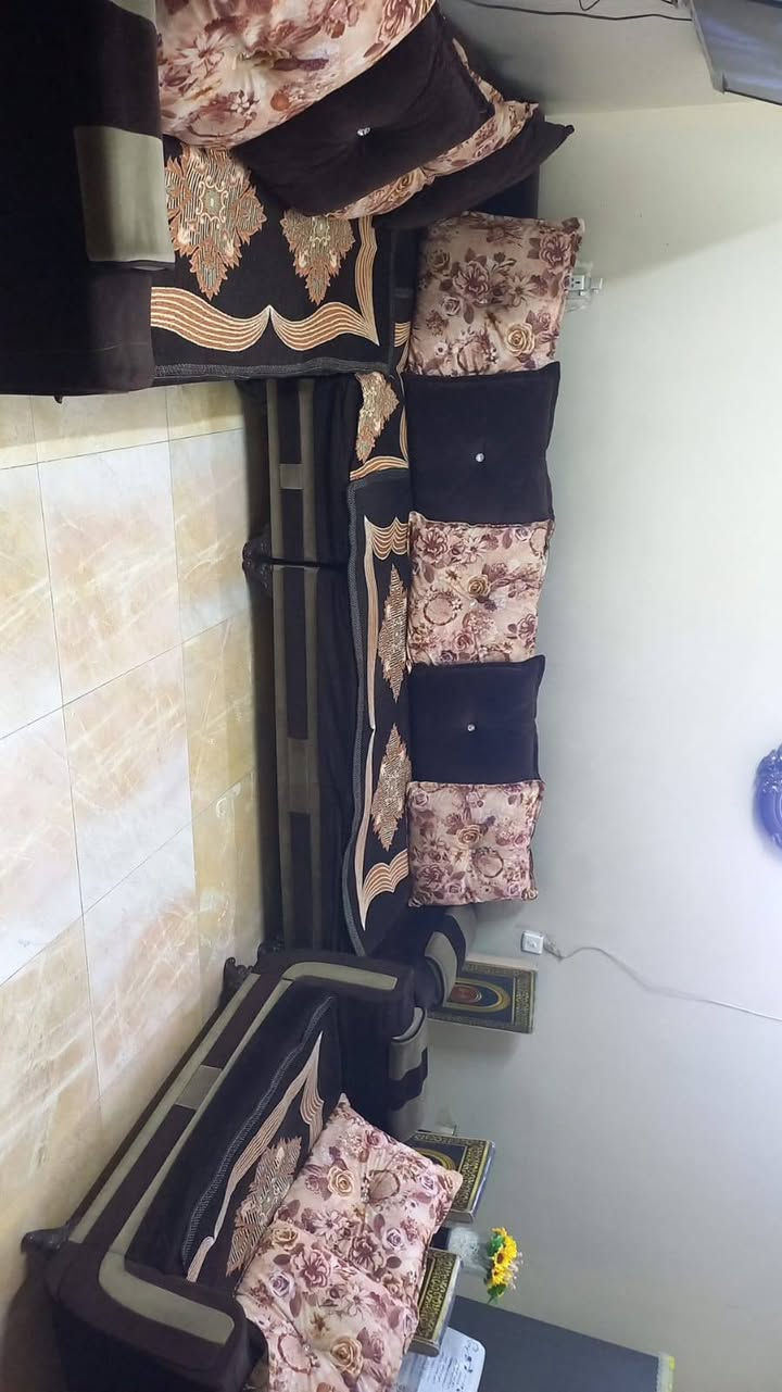 تخم10مقاعد قنفه وحده بيها ضرر السعر 200وبي مجال


**إذا كنت صاحب هذا الإعلان وتريد حذفه لأي سبب، رجاءا أرسل رسالة إلى الدعم الفني**