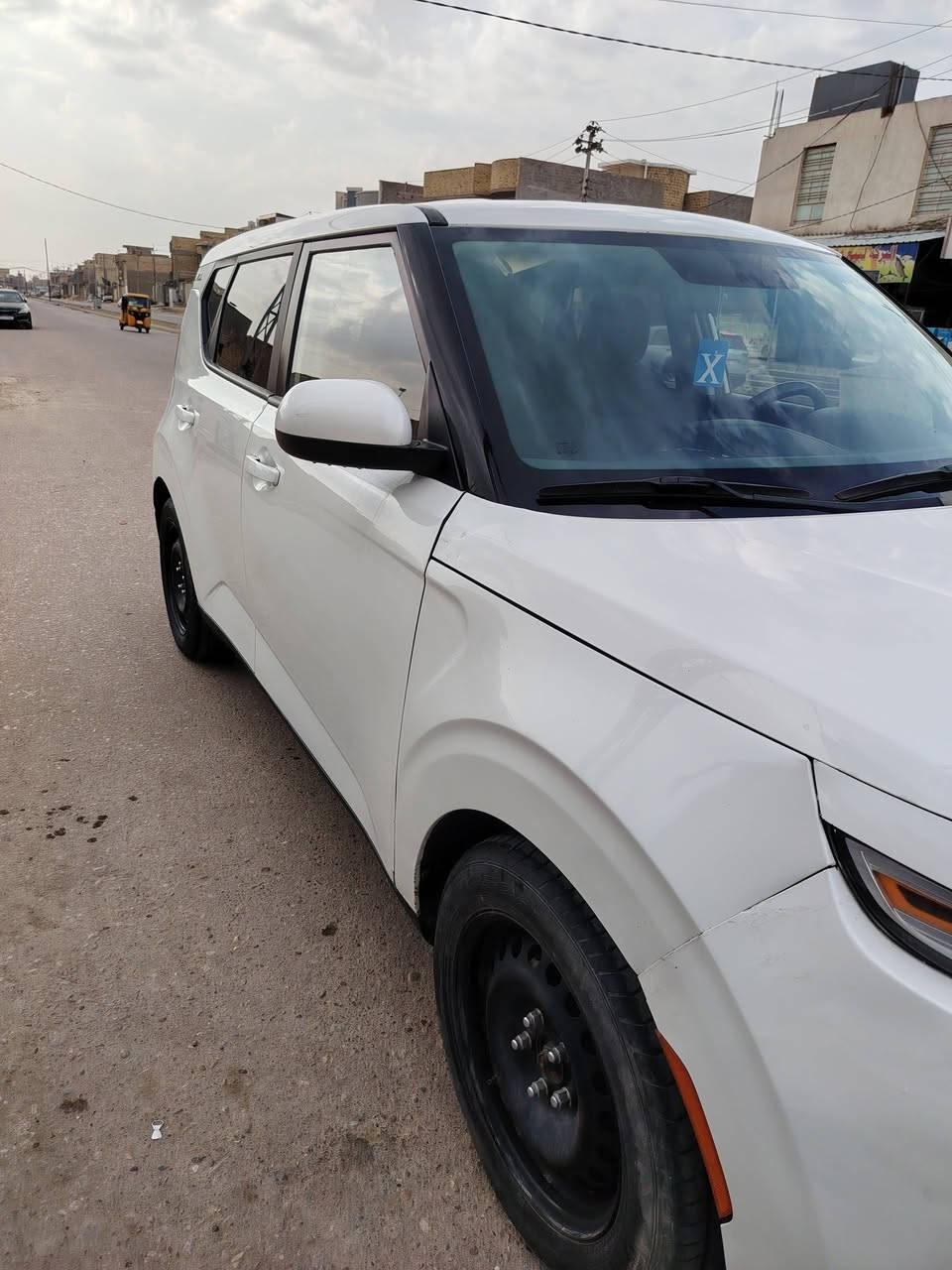 سلام عليكم سياره للبيع صول 
مديل 21
وراد امريكي 
ماشيه 74
نص فول
للاستفسار تصال على رقم 
***********
