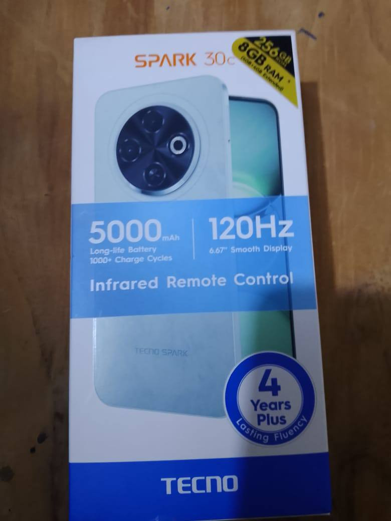 السلام عليكم
جهاز  Techno Spark 30C 🥇
​الشاشة: شاشة جبيرة وممتازة تدعم 120Hz 🔥(سلسة جداً بالتصفح).
​الكاميرا: خلفية أساسية بدقة 50 ميجابكسل صورها واضحة.😍
​البطارية: ضخمة 5000 🥵مللي أمبير تطول وياك يوم كامل، وتدعم الشحن السريع 18 واط.
​الصوت: سماعات ستيريو ثنائية صوتها عالي وواضح.💹
​الميزات: يدعم بصمة إصبع سريعة ومقاوم لقطرات المي والغبار (IP54).​الملحقات: وياه كارتونته والشاحن الأصلي🙂‍↔️
بي خدوش بسيطه ماتأثر وكلشي اصلي مامبدل بي لو شوي 
السعر: 150وبي مجال 😍
تواصل خاص


**إذا كنت صاحب هذا الإعلان وتريد حذفه لأي سبب، رجاءا أرسل رسالة إلى الدعم الفني**