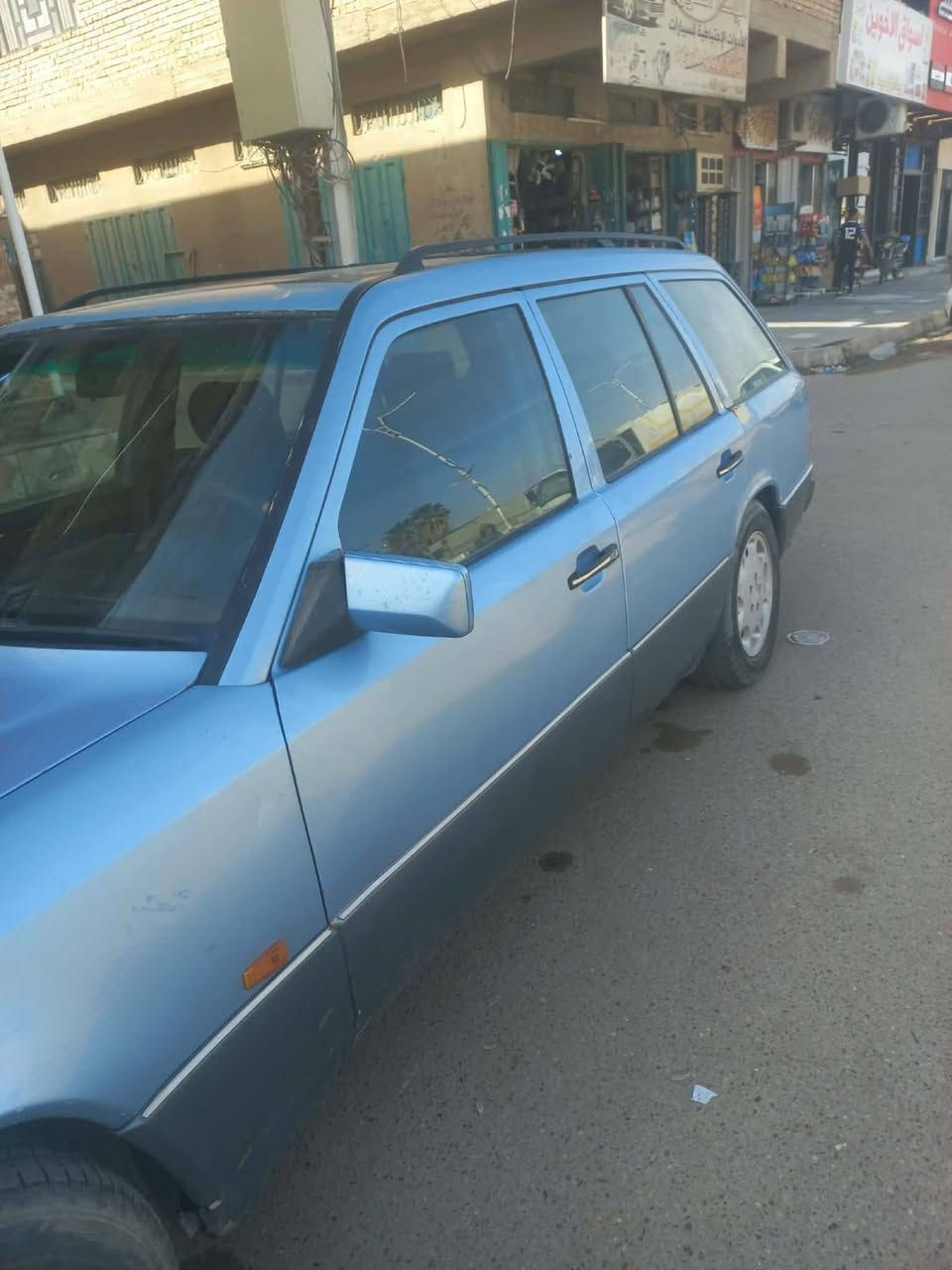 السلام عليكم سياره مارسيدس استيشن حجم ٣٠٠موديل ١٩٩٢ نضافه فول رقم ديالى تفاصيل اكثر رقم صاحب سياره *********** تحياتي للجميع خاص مفتوح 🥰
