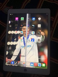 ايباد ٧ • ٣٢ • شاشه ترمش