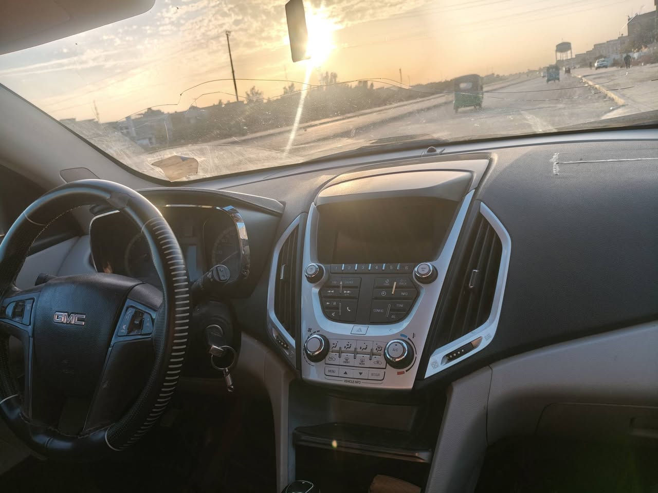 السلام عليكم جمسي تيران 2016محرك 2400 ضرر جاملغ وشويه من الباب بدون تبديل رقم بغداد باسمي ***********
